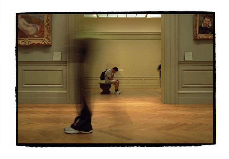 Art fatigue at the Met, New York 2008. Mamiya 6, 50mm, Kodak NC160.